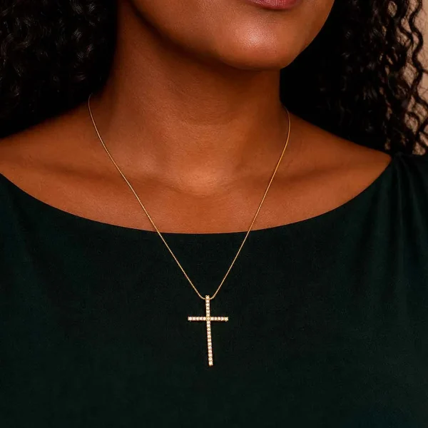 Colar Esperança – Cruz Cravejada com Zircônias – Banhado a Ouro 18K