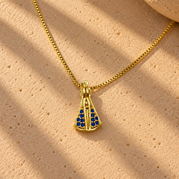 Colar Proteção – Nossa Senhora com Microzircônias Azuis – Banhado a Ouro 18K